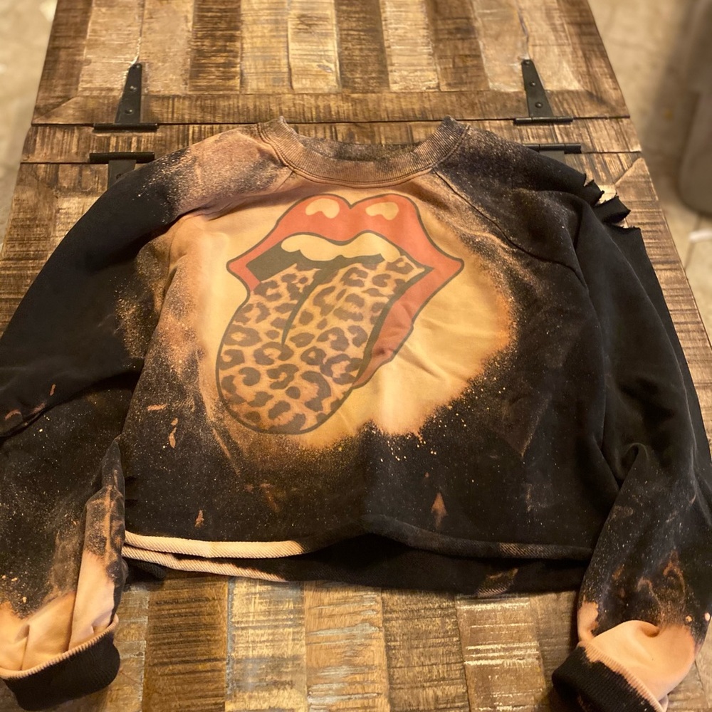 Leopard tongue sweater
